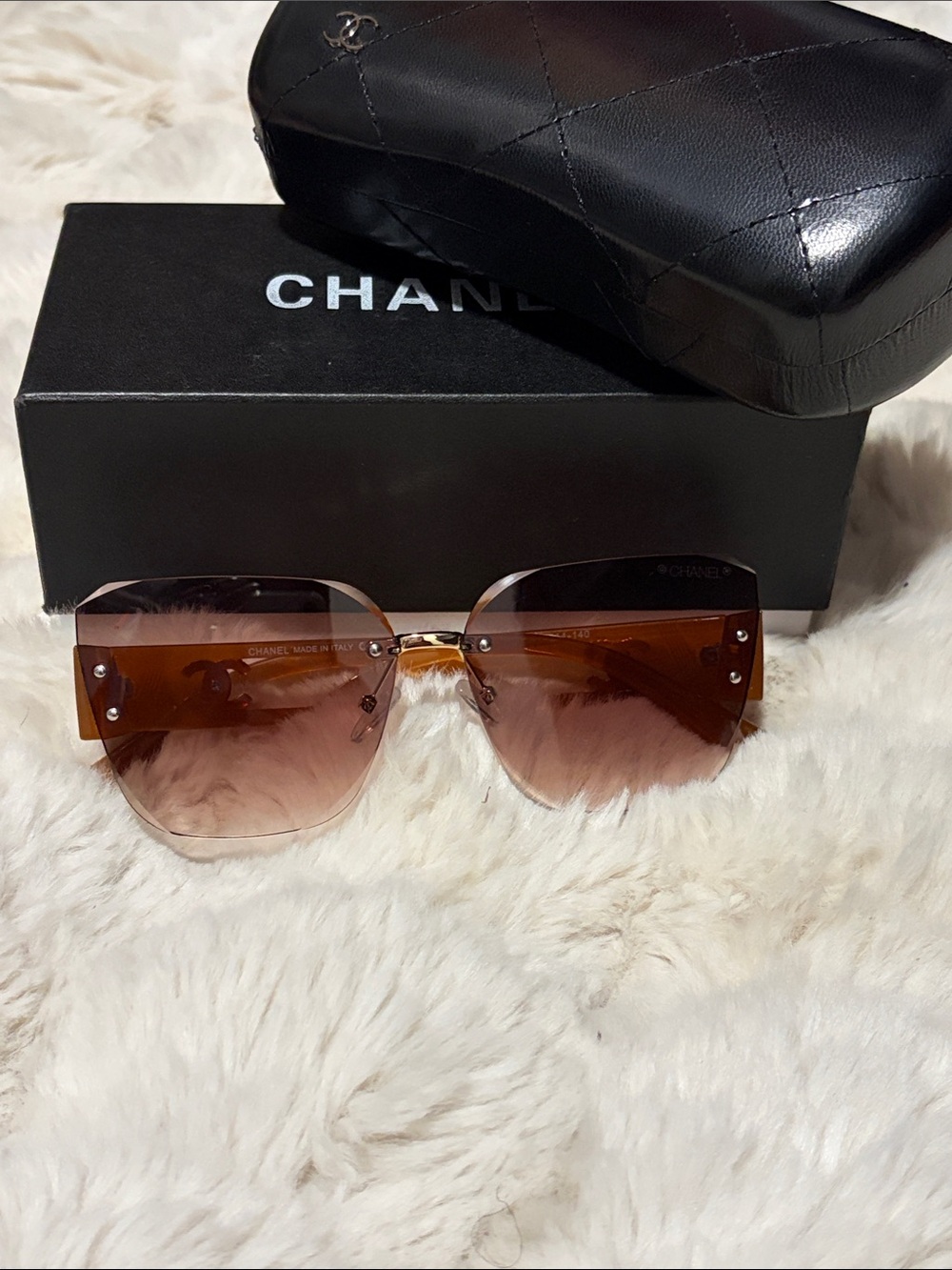 Rimless Gradient Amber Brown Sunglasses with Gold Accents